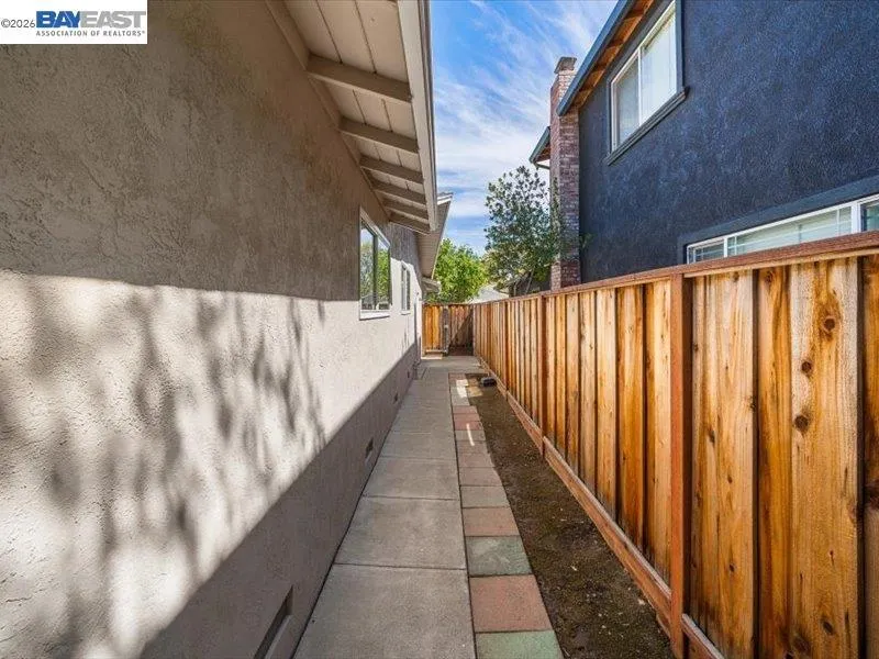 1179 Wagoner Dr Livermore, CA 94550