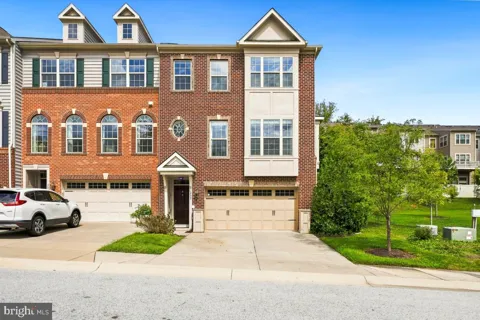 202 ADMIRALS COURT