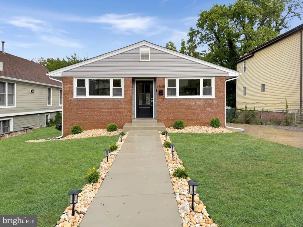 1545 11TH STREET S Arlington, VA 22204