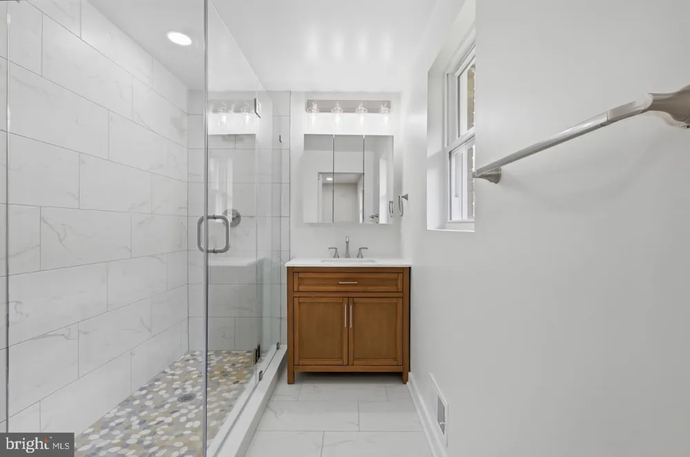 1545 11TH STREET S Arlington, VA 22204