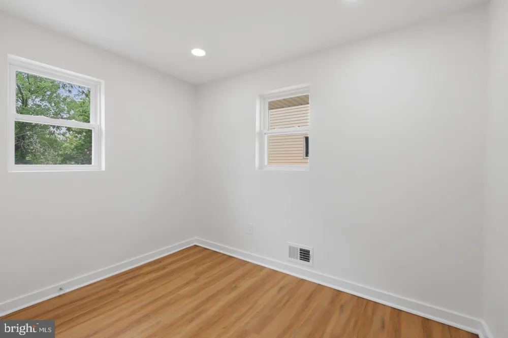 1545 11TH STREET S Arlington, VA 22204
