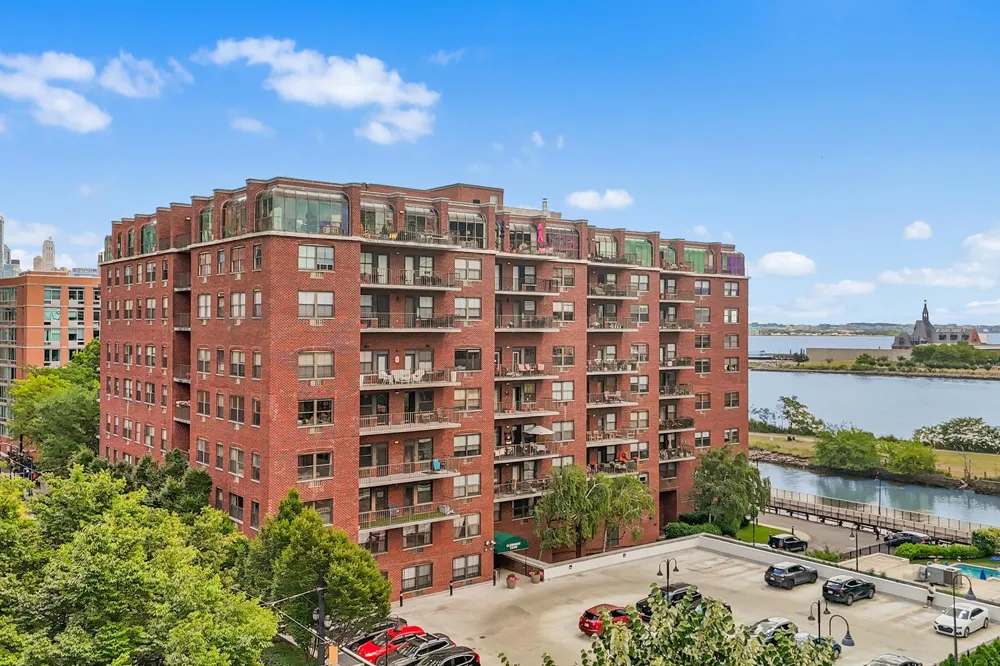 1 GREENE ST Jersey City, NJ 07302