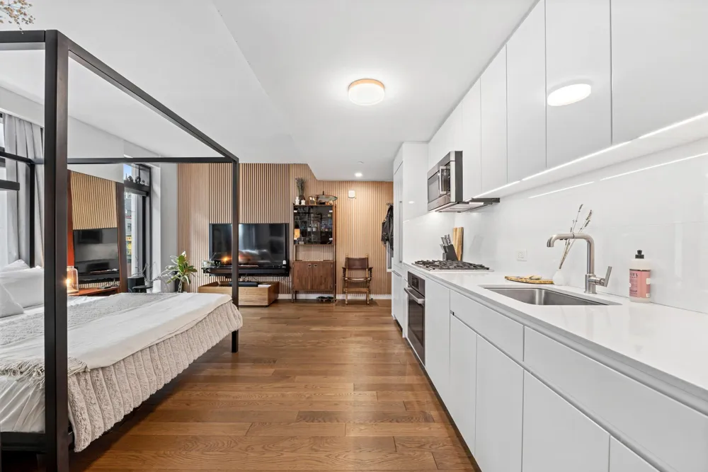 99 HUDSON ST Jersey City, NJ 07302