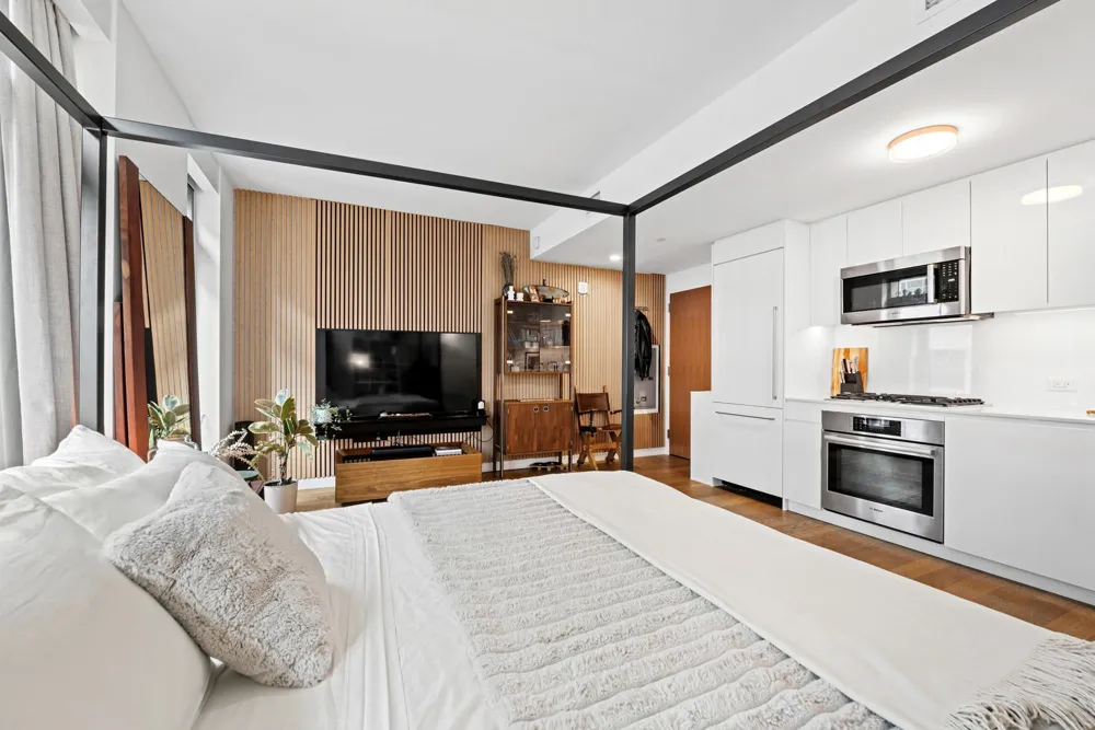 99 HUDSON ST Jersey City, NJ 07302