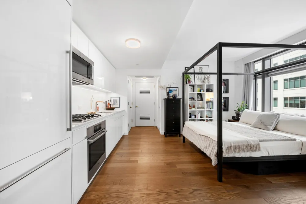99 HUDSON ST Jersey City, NJ 07302