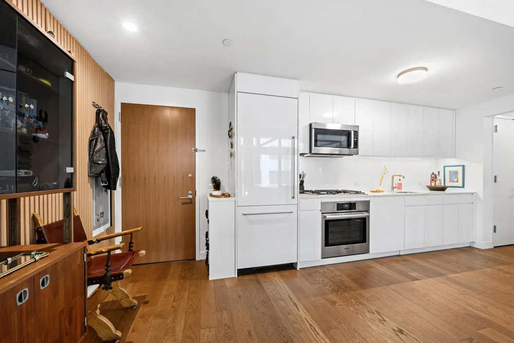99 HUDSON ST Jersey City, NJ 07302