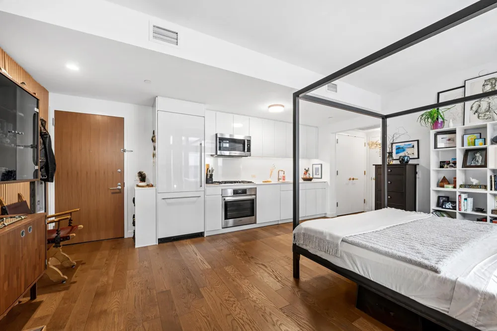 99 HUDSON ST Jersey City, NJ 07302