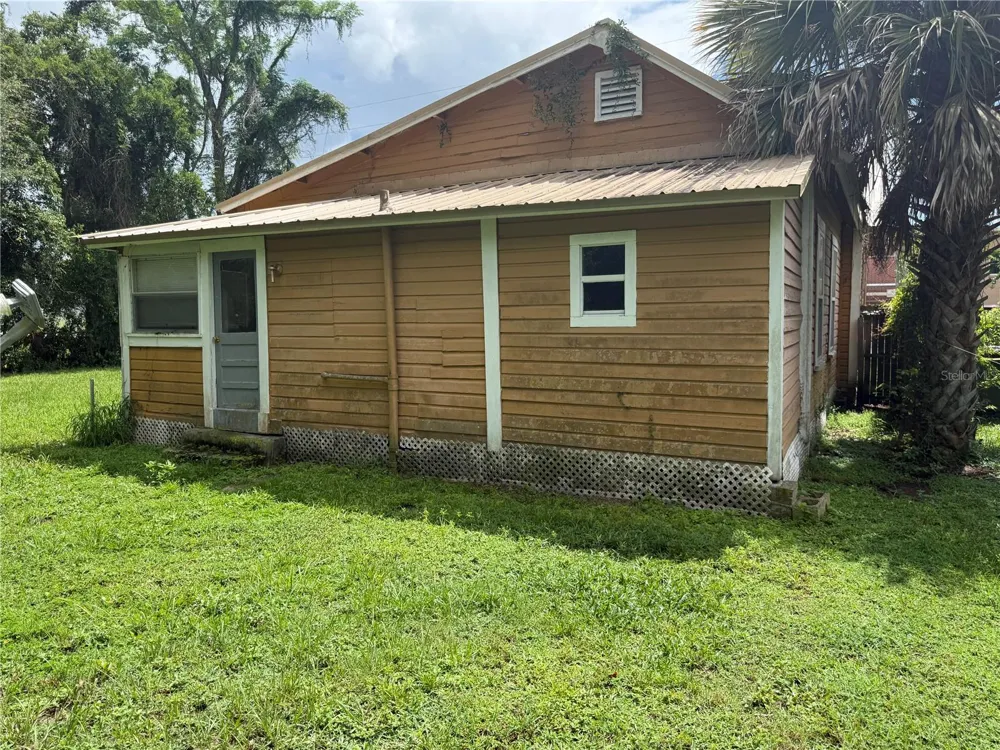 143 BULLDOG LANE Umatilla, FL 32784