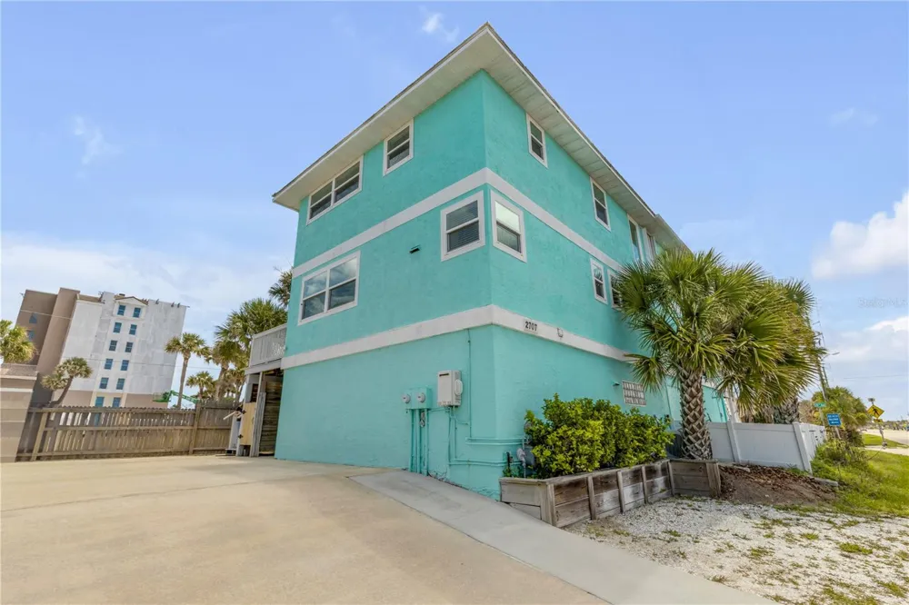 2707 S ATLANTIC AVENUE New Smyrna Beach, FL 32169