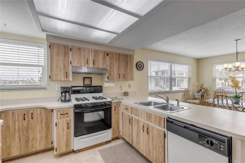 2707 S ATLANTIC AVENUE New Smyrna Beach, FL 32169