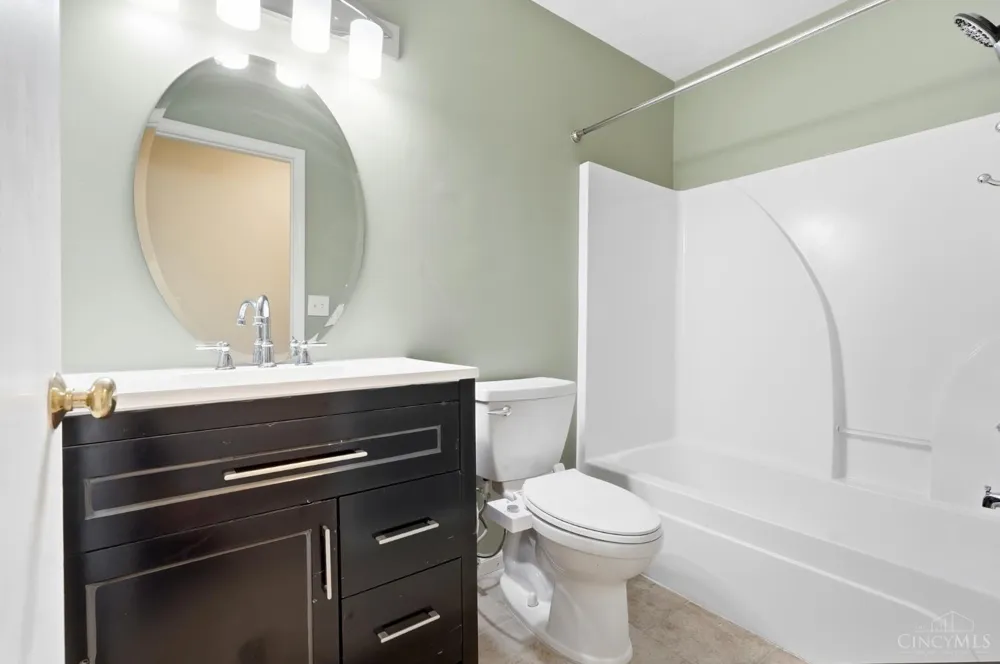8427 Gettysburg Lane Hamilton, OH 45039