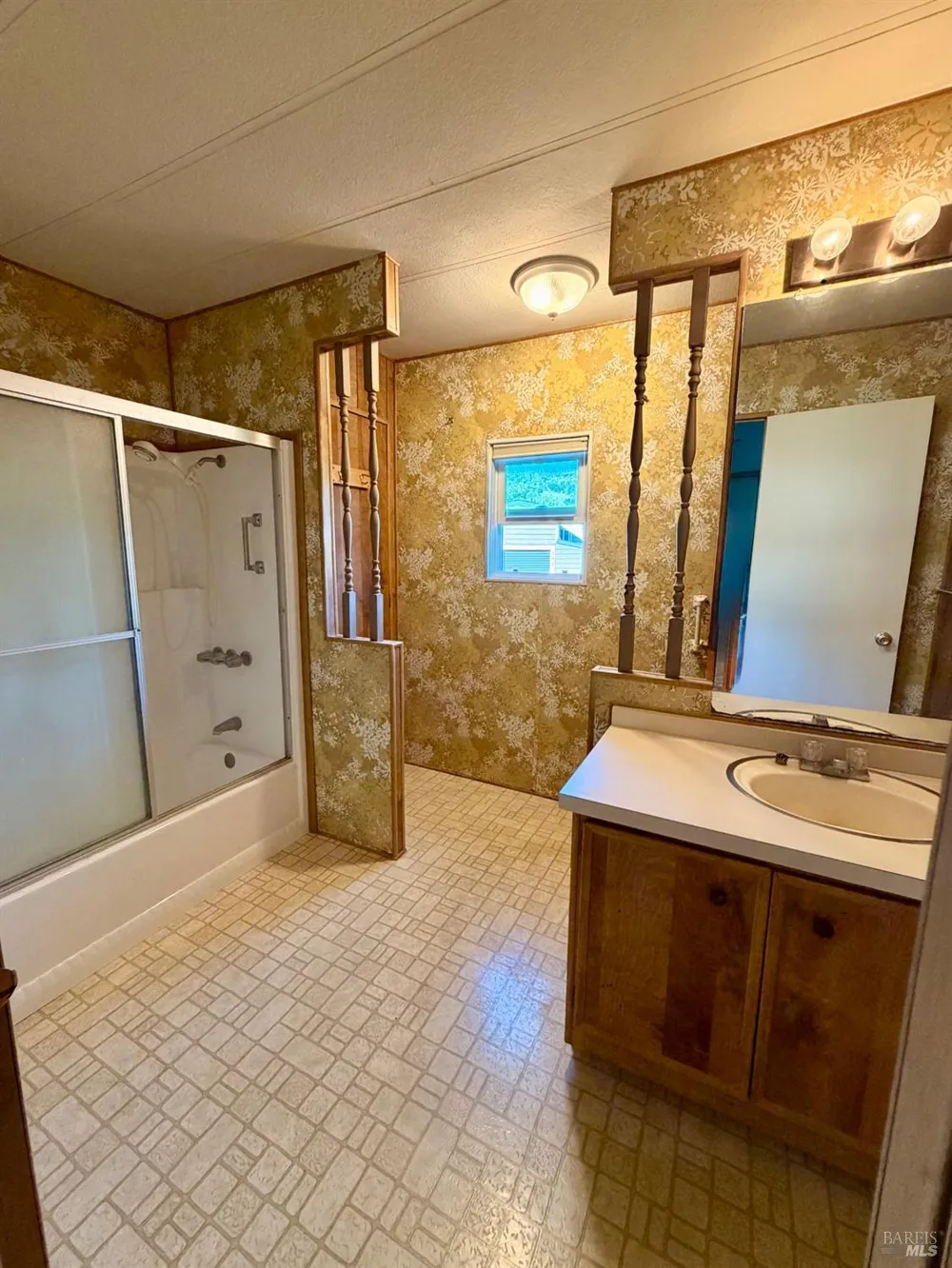 184 Mosscreek Court Santa Rosa, CA 95409