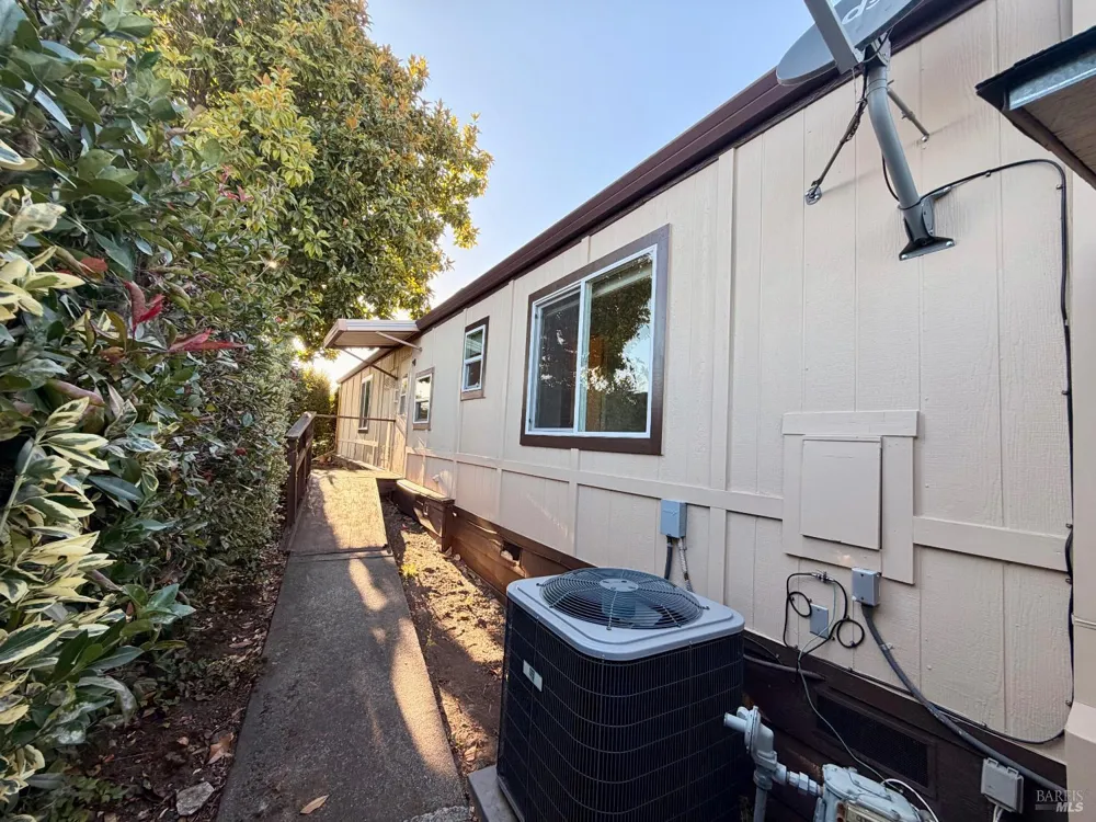 184 Mosscreek Court Santa Rosa, CA 95409