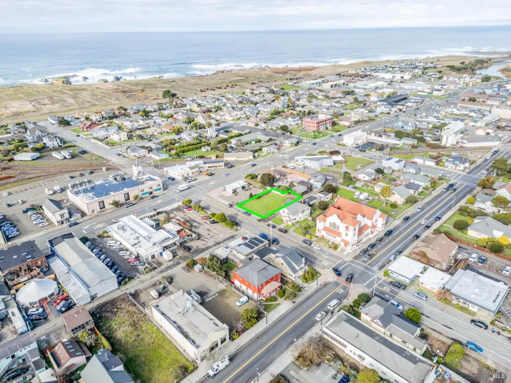 119 E Pine Street Fort Bragg, CA 95437
