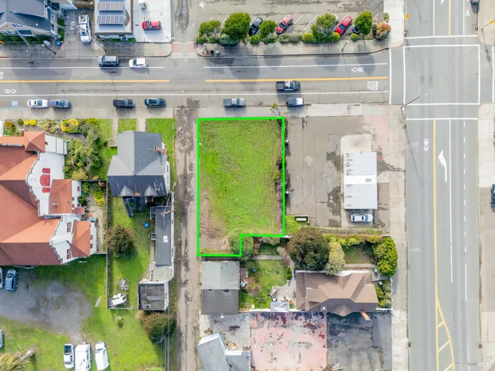 119 E Pine Street Fort Bragg, CA 95437