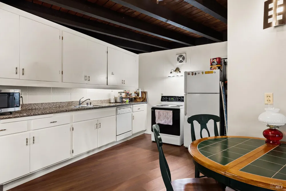 1041 3rd Street Novato, CA 94945