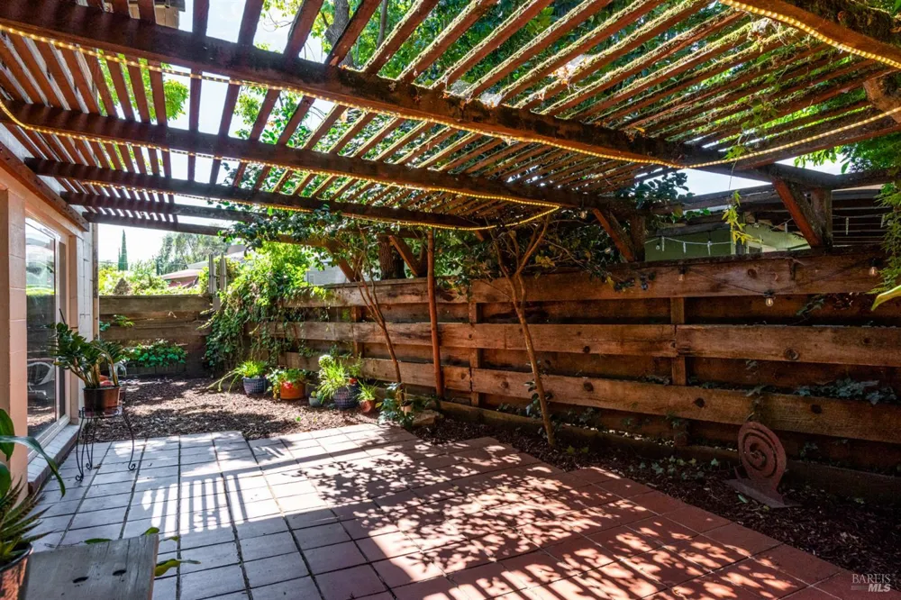 1041 3rd Street Novato, CA 94945