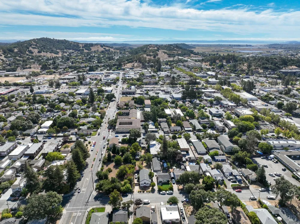 1041 3rd Street Novato, CA 94945