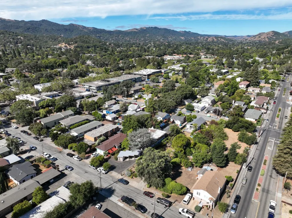 1041 3rd Street Novato, CA 94945