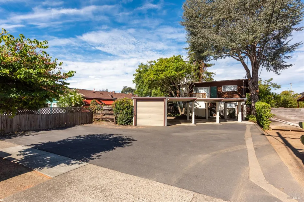 1041 3rd Street Novato, CA 94945