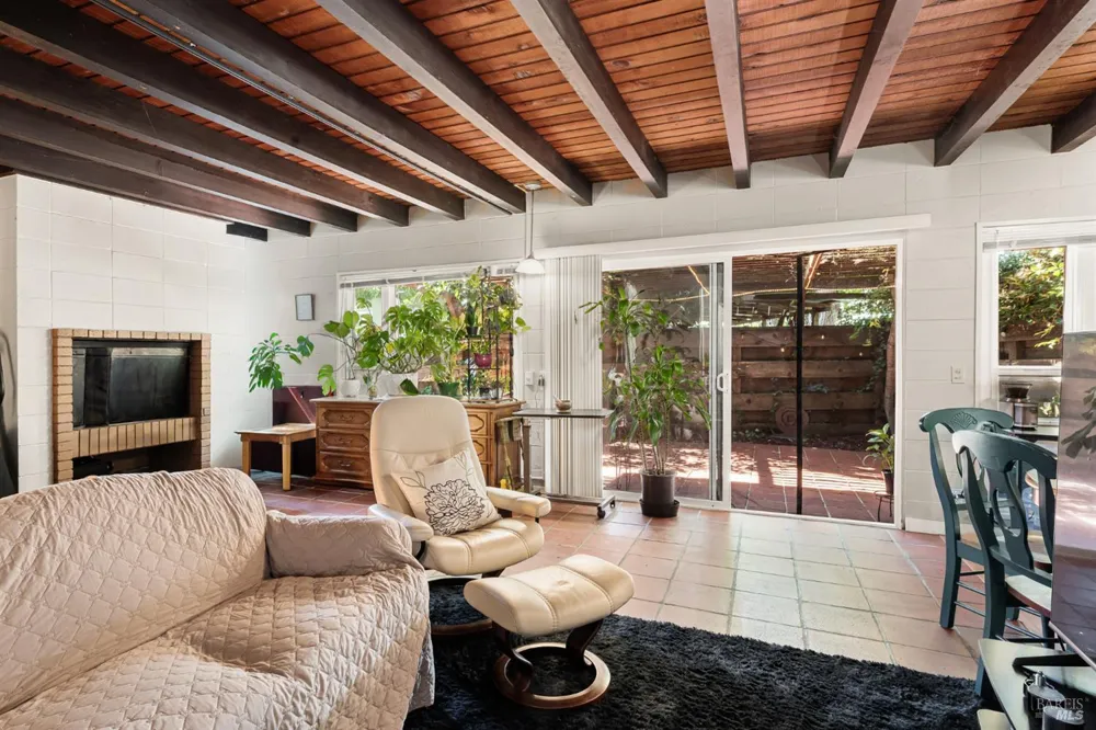 1041 3rd Street Novato, CA 94945