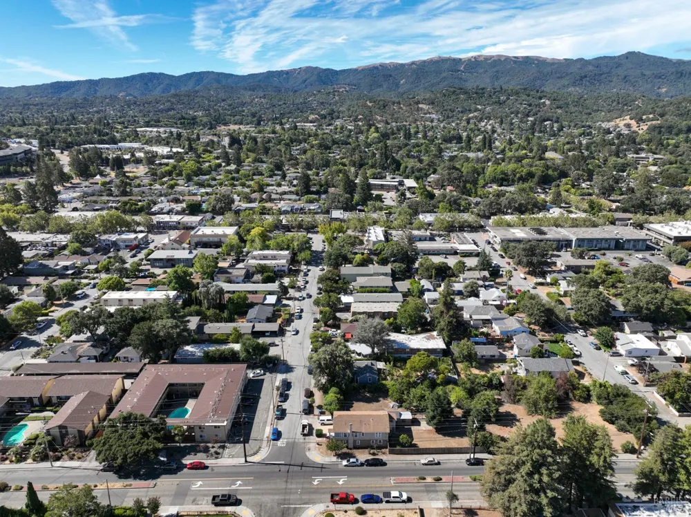 1041 3rd Street Novato, CA 94945
