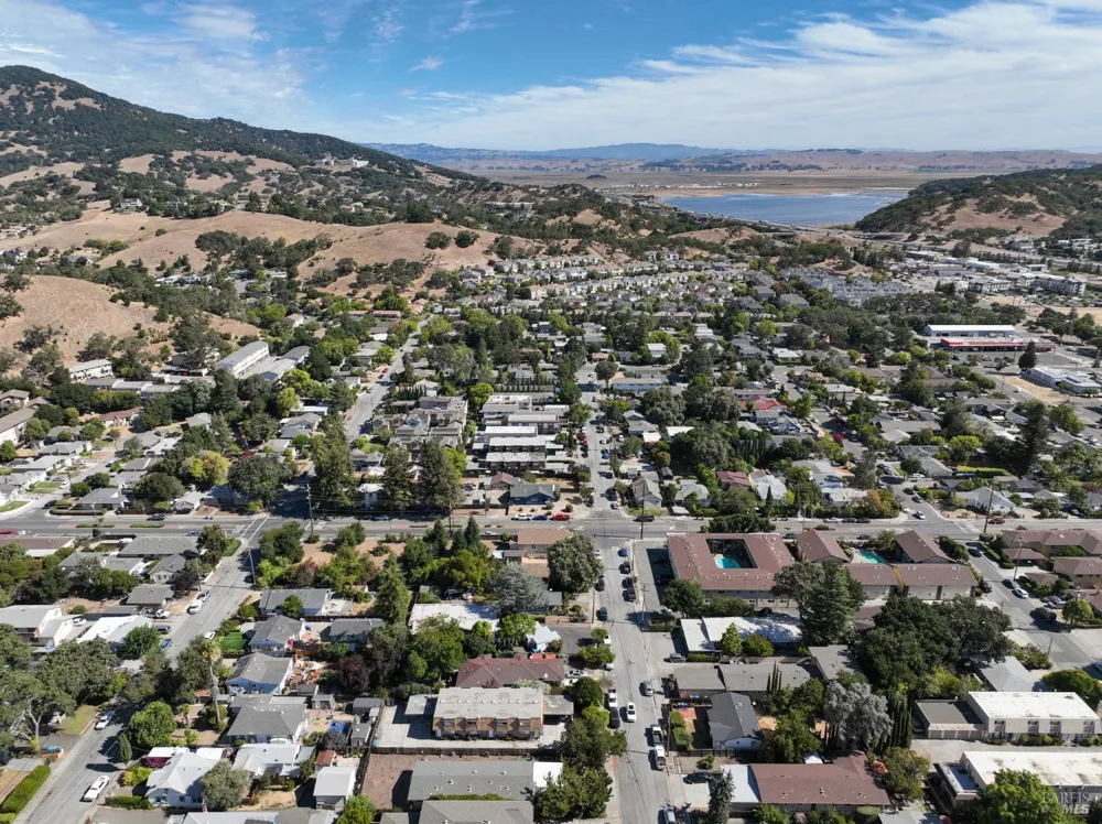 1041 3rd Street Novato, CA 94945