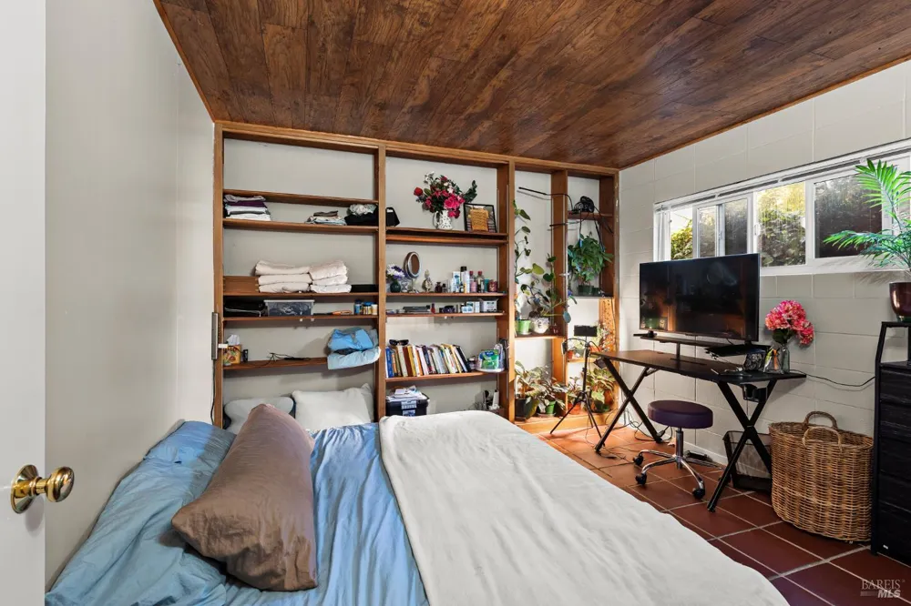 1041 3rd Street Novato, CA 94945