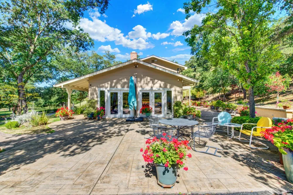 30 Oak Springs Drive Napa, CA 94558