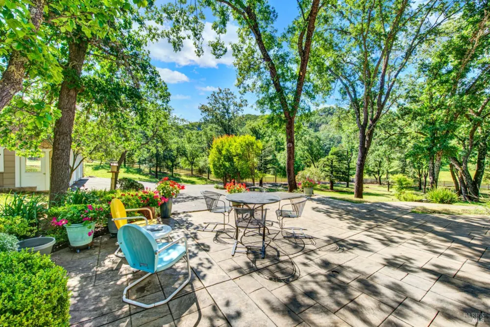 30 Oak Springs Drive Napa, CA 94558