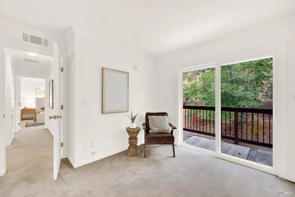 30 Oak Springs Drive Napa, CA 94558