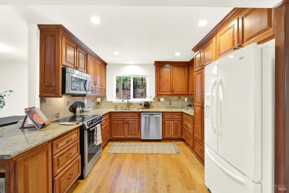 30 Oak Springs Drive Napa, CA 94558