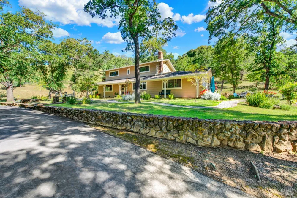 30 Oak Springs Drive Napa, CA 94558