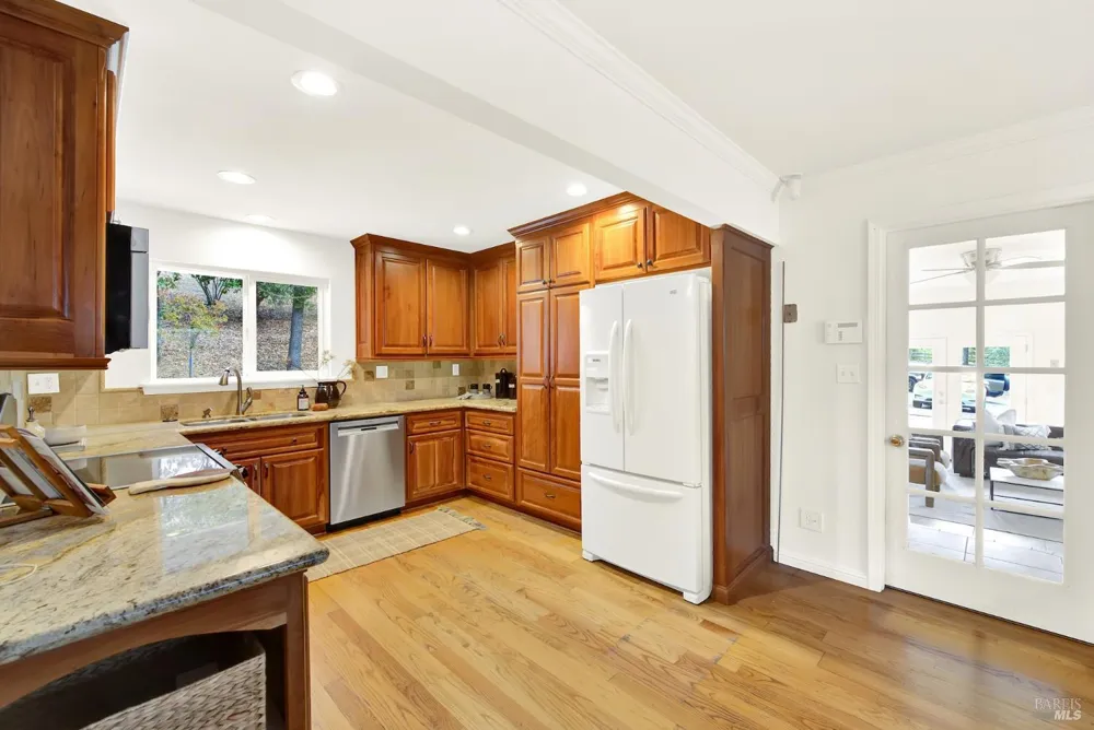 30 Oak Springs Drive Napa, CA 94558