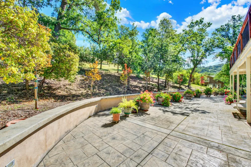 30 Oak Springs Drive Napa, CA 94558