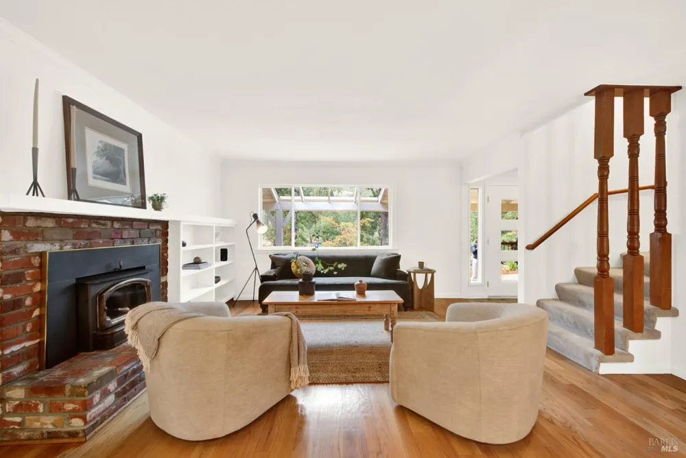 30 Oak Springs Drive Napa, CA 94558