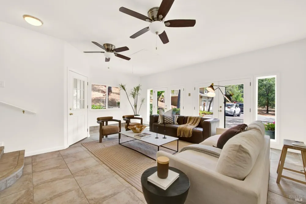 30 Oak Springs Drive Napa, CA 94558