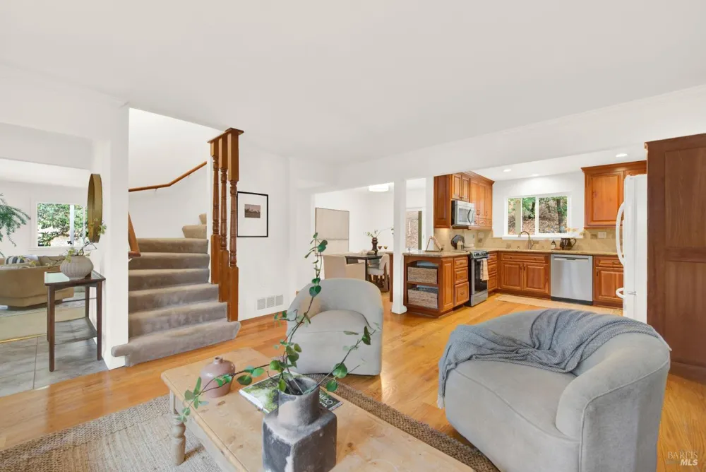 30 Oak Springs Drive Napa, CA 94558