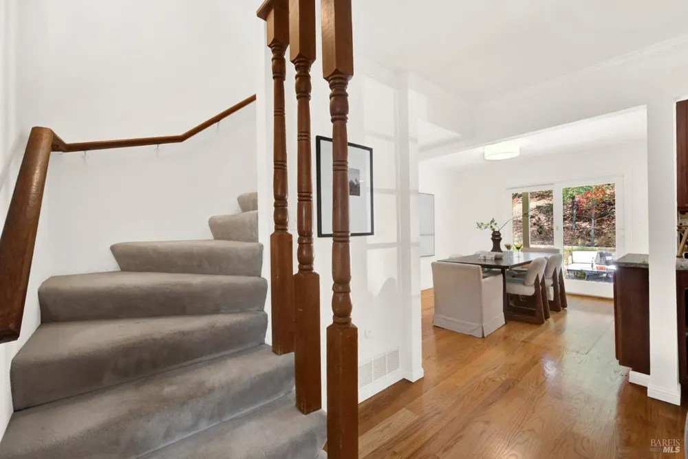 30 Oak Springs Drive Napa, CA 94558