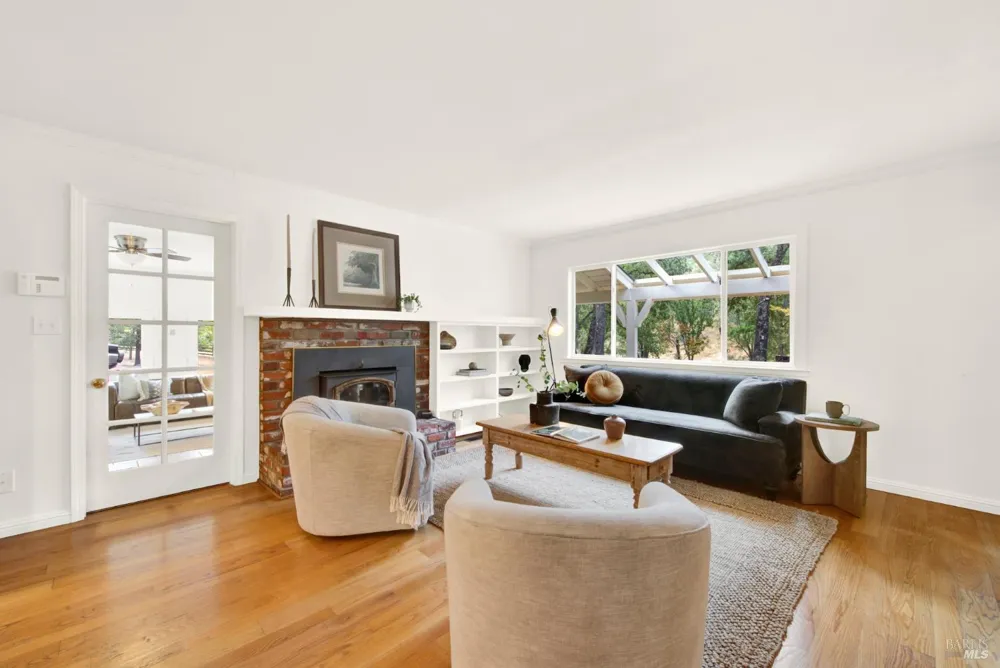 30 Oak Springs Drive Napa, CA 94558