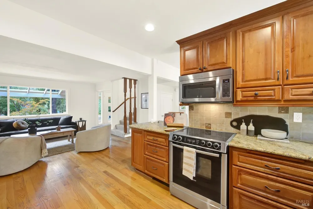 30 Oak Springs Drive Napa, CA 94558