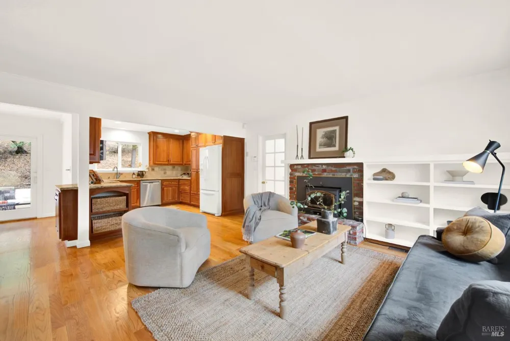 30 Oak Springs Drive Napa, CA 94558