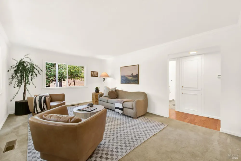 30 Oak Springs Drive Napa, CA 94558