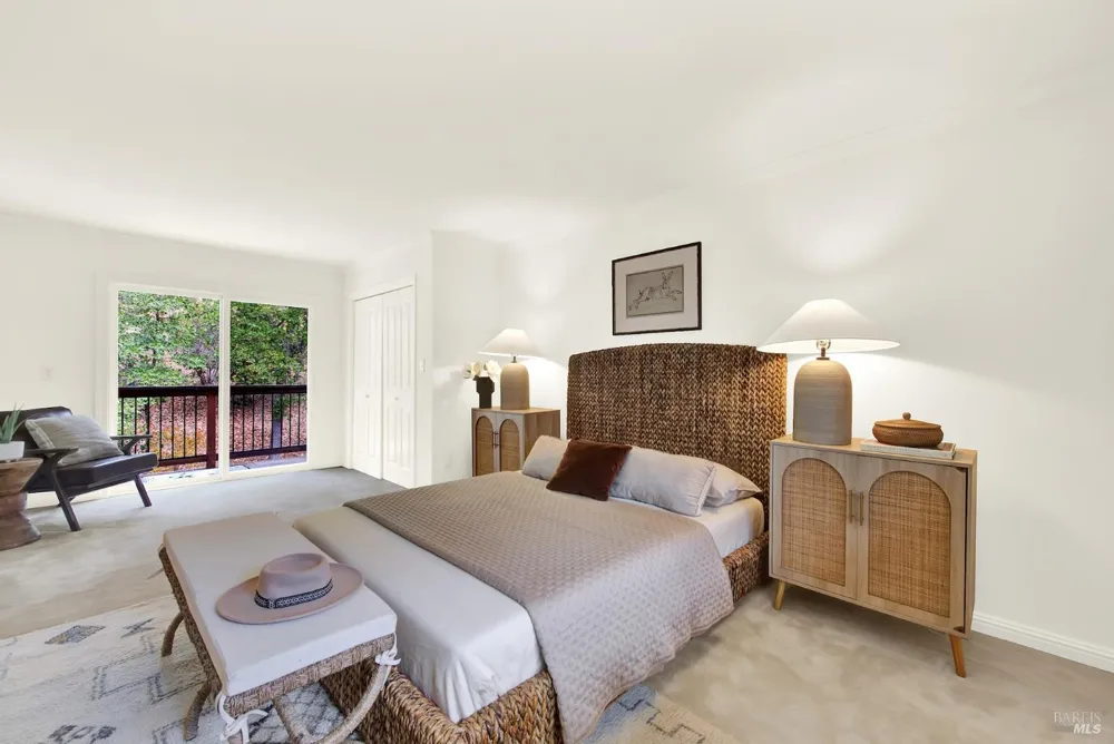 30 Oak Springs Drive Napa, CA 94558