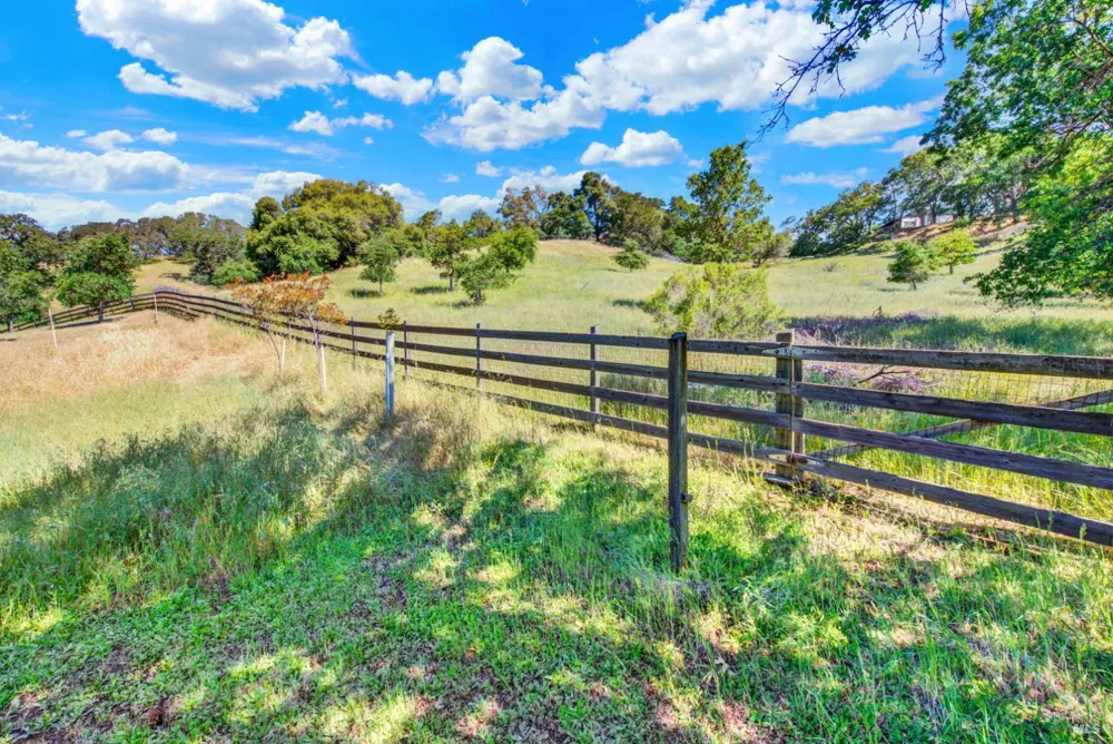 30 Oak Springs Drive Napa, CA 94558