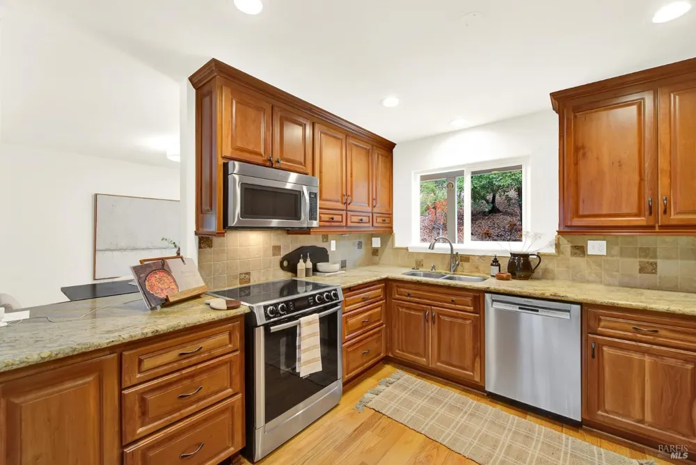 30 Oak Springs Drive Napa, CA 94558