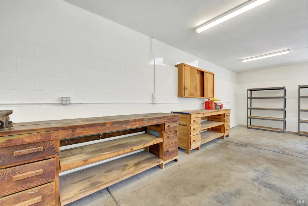 30 Oak Springs Drive Napa, CA 94558