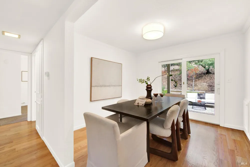 30 Oak Springs Drive Napa, CA 94558
