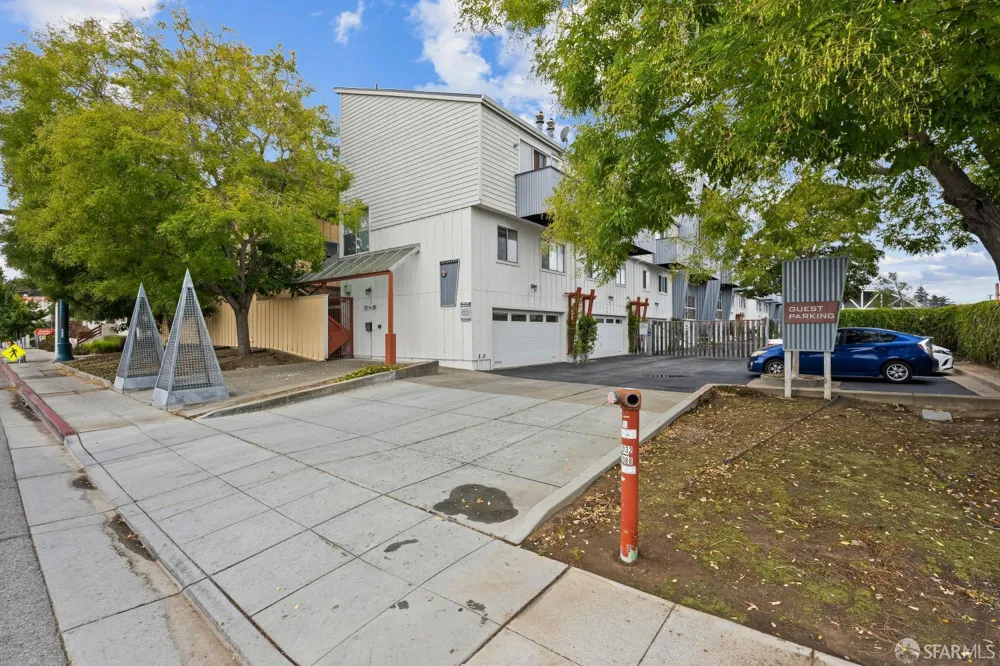 2080 S Delaware Street San Mateo, CA 94403