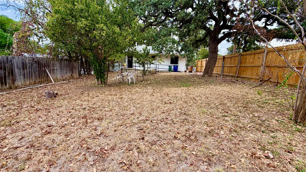 2109 E 12th Street Austin, TX 78702